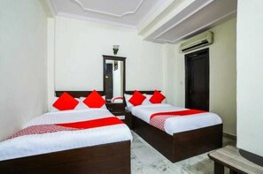 Deluxe Double Room | Free WiFi - Hotel Anmol International (New Delhi)