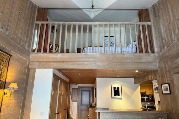 3 makuuhuonetta, silitysrauta/-lauta, internet, vuodevaatteet