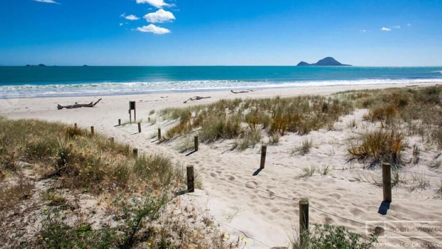 Thornton Beach Holiday Park