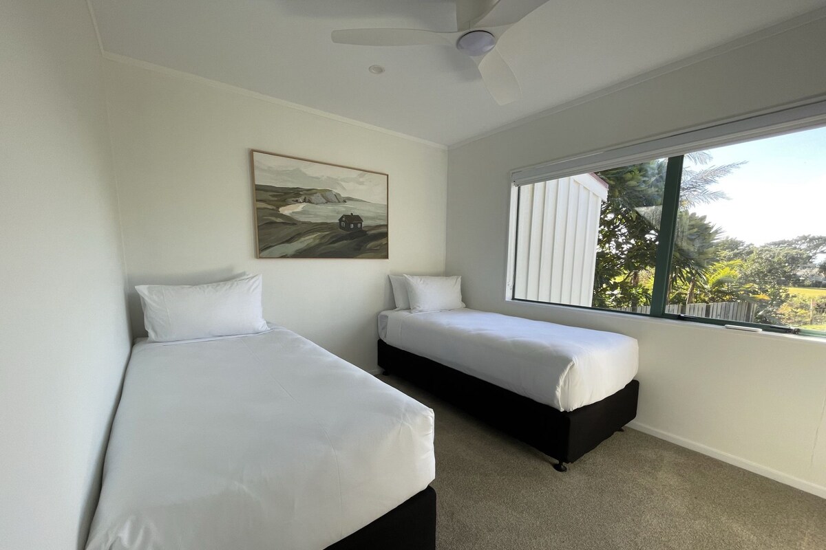 Superior 3 Bedroom House | Bed sheets