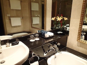 Standard Room, City View | In-room safe, iron/ironing board, free WiFi