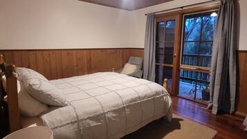 3 slaapkamers, een strijkplank/strijkijzer, reisbedje, wifi