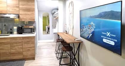 Private Urban Oasis Near SF - Full Kitchen 22421B