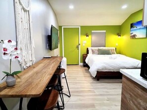 Iron/ironing board, travel cot, free WiFi, bed sheets