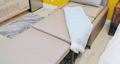 Private Urban Oasis Near SF - Full Kitchen 22421B