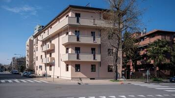 Esterni