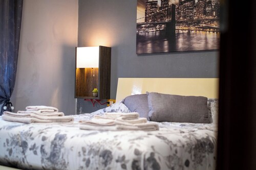 Casa Linda in Rozzano 3 rooms with 3 private bathrooms near Humanitas