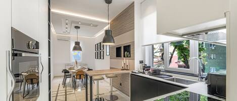 Fridge, microwave, oven, dishwasher