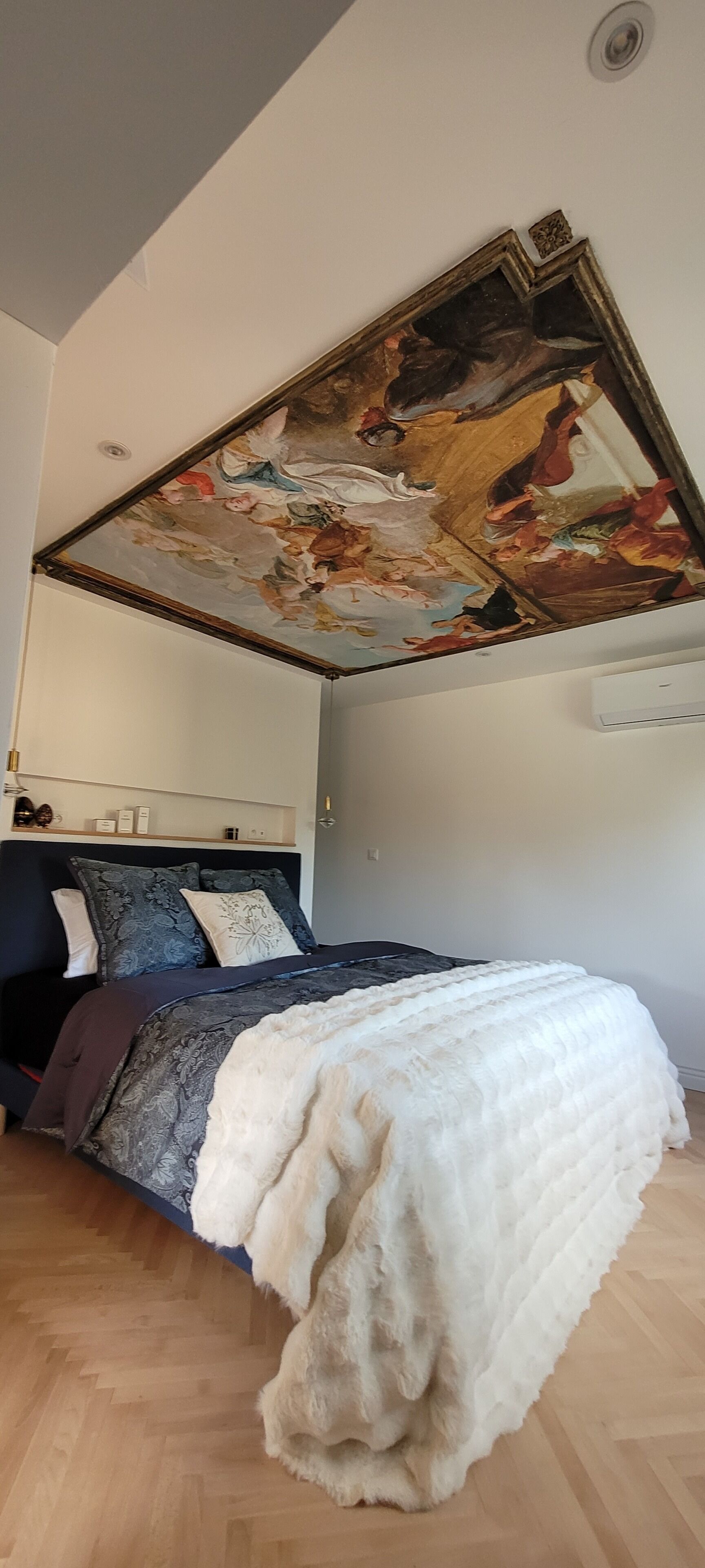 1 chambre, coffres-forts dans les chambres, fer et planche à repasser