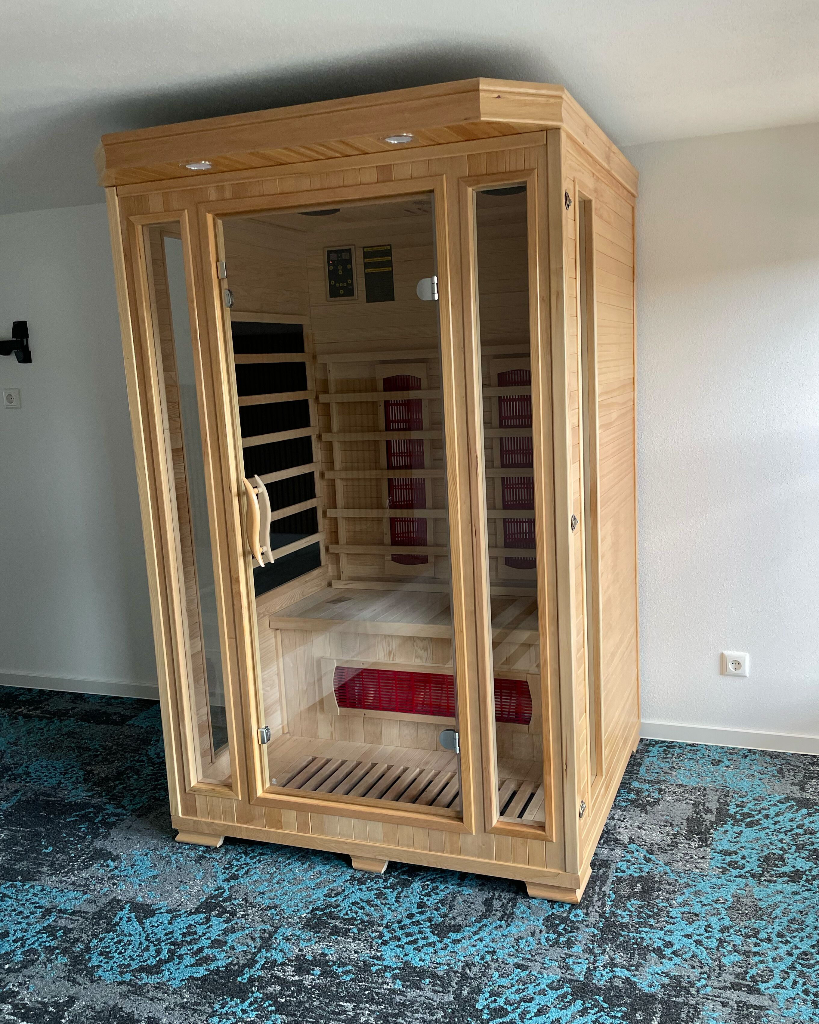 Deluxe Suite, City View