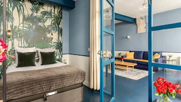 Apartment, City View | Hypo-allergenic bedding available, pillowtop beds, in-room safe, desk