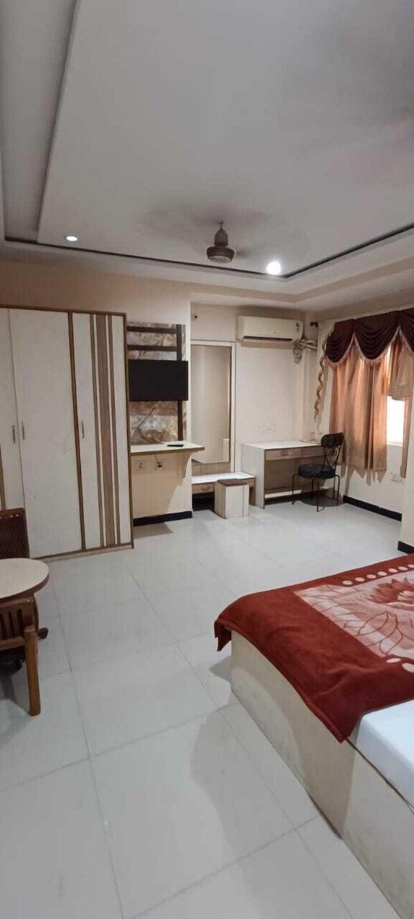 مساحة عمل للكمبيوتر المحمول وواي فاي مجانًا