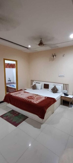 华丽客房 | 笔记本电脑工作区、免费 WiFi