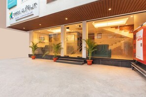 Free self parking - Treebo Flora Embassy (Chennai)