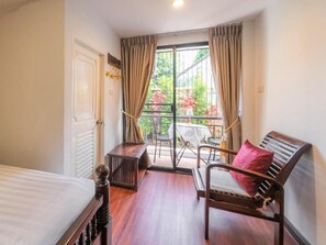 Habitación Deluxe con 2 camas individuales, balcón | Wifi gratis y ropa de cama 