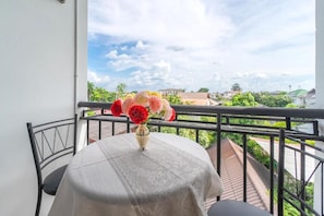 Deluxe Double Room, Balcony | Free WiFi, bed sheets - Rachamankha Flora House Chiang Mai (Chiang Mai)