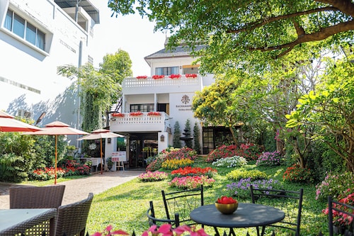 Rachamankha Flora House Chiang Mai