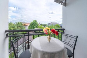 Deluxe Twin Room, Balcony | Free WiFi