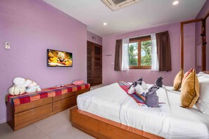 Room, 3 Bedrooms, Smoking, Private Pool | 3 bedrooms