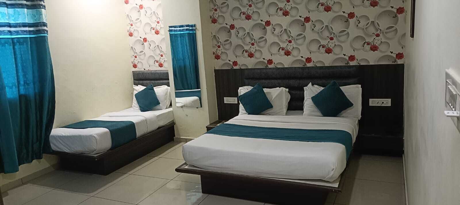 Deluxe Double Room | Premium bedding, desk, laptop workspace, free WiFi