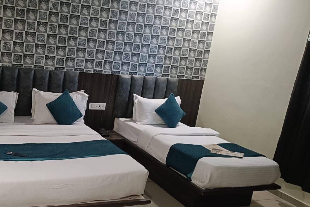 Ropa de cama de alta calidad y escritorio