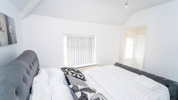 House, 3 Bedrooms, Balcony, Garden View | 3 bedrooms