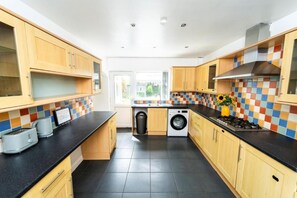 منزل - ٣ غرف نوم - بشرفة - منظر للحديقة | المنشأة من الداخل