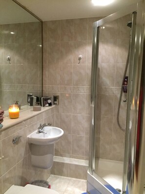 Room, 1 Bedroom, Accessible | Bathroom