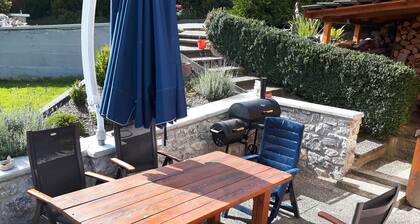 Apartment 'Sammet' mit gemeinsamer Terrasse, Gemeinschaftsgarten und WLAN