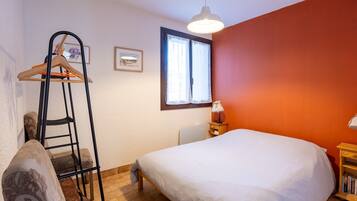 1 soverom, strykejern/-brett, wi-fi og sengetøy