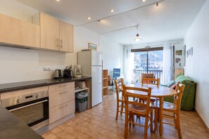 Interior - Charming Apartment with Mountain View – Briançon (Briançon)