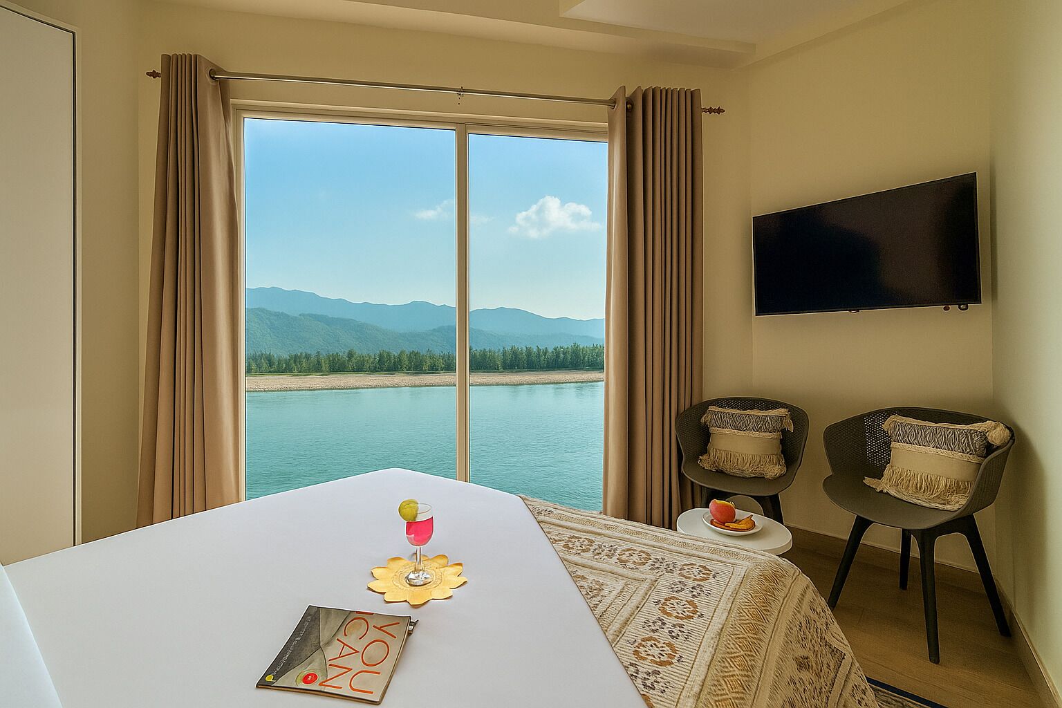 ファミリー ルーム | アイロン / アイロン台、WiFi (無料)