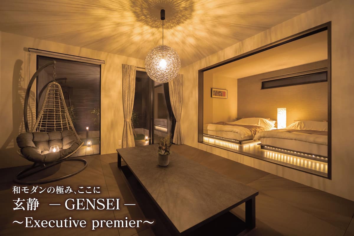 Condo Deluxe, 4 habitaciones | Área de sala de estar