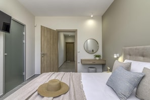 4 Schlafzimmer, schallisolierte Zimmer, Bügeleisen/Bügelbrett
