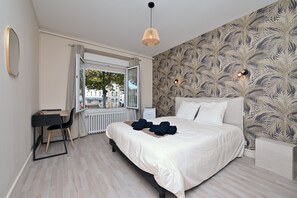 1 habitación, tabla de planchar con plancha, wifi y ropa de cama 