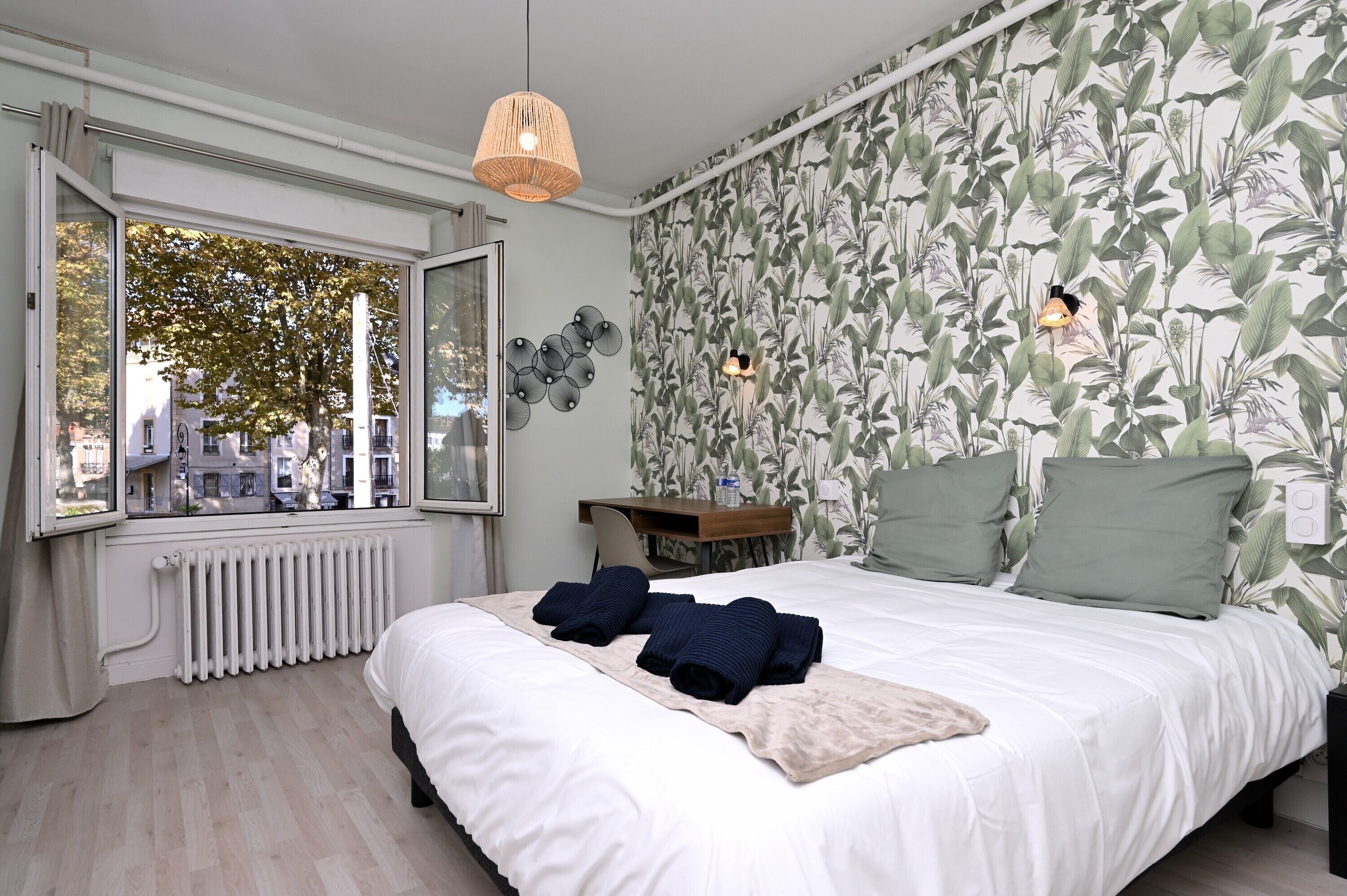 1 chambre, fer et planche à repasser, Wi-Fi, draps fournis