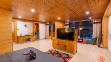 Premium Room (with balcony and bathtub)