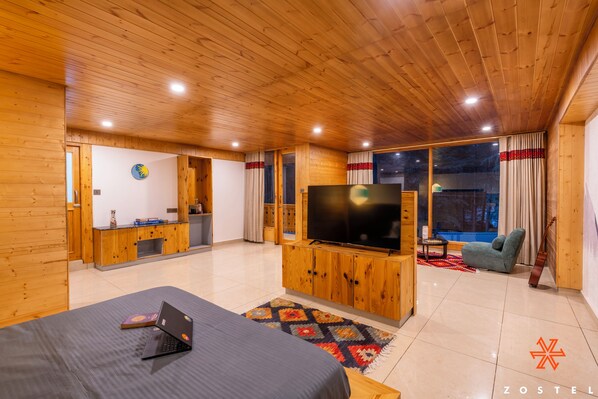 غرفة سوبيريور مزدوجة - بشرفة | واي فاي مجانًا