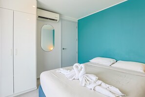 In-room safe, blackout curtains, iron/ironing board, free WiFi - Mountain View 1 Bed Apt T2-723 (Chalong)