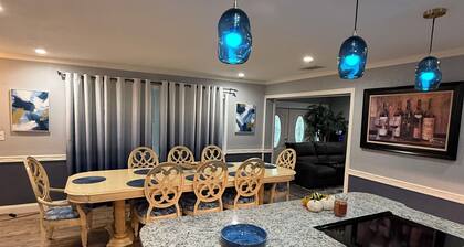 King 4 Suite home spacious fun Beach home retreat