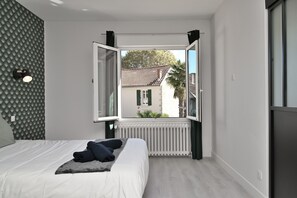 1 bedroom, WiFi, bed sheets - Room 'Room 7' with Shared Terrace, Wi-Fi, and Air Conditioning (Salies-du-Salat)