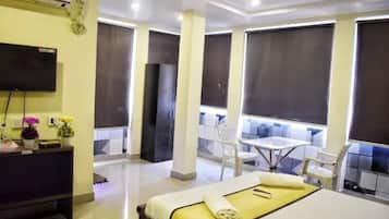 Deluxe Double Room | In-room safe, free WiFi