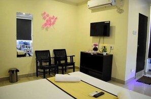 In-room safe, free WiFi - Skyotel  (Vijayawada)