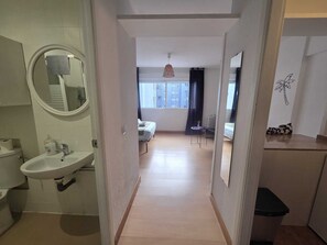 Shower, towels, toilet paper - Affordable and central: just right and comfortable (Vigo)