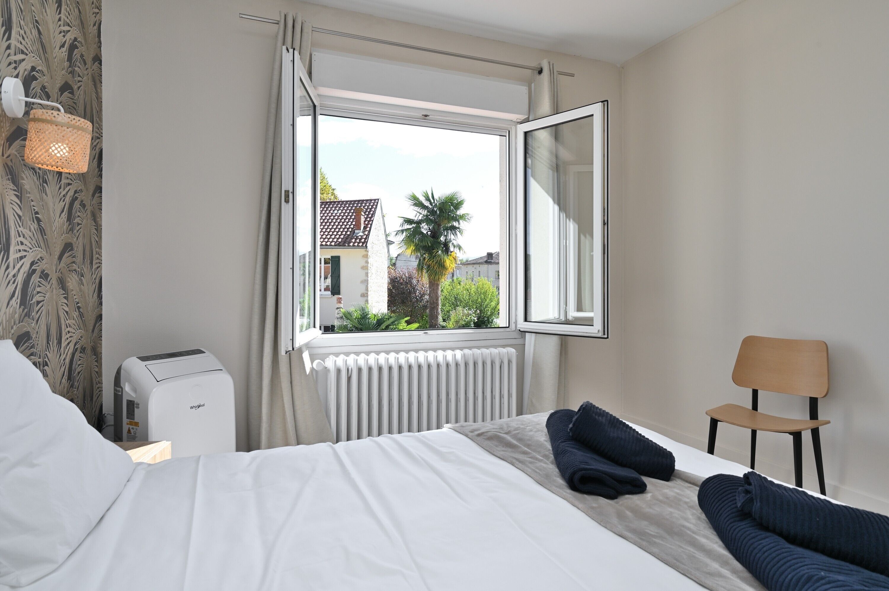 1 bedroom, WiFi, bed sheets