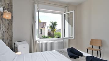 1 bedroom, WiFi, bed sheets
