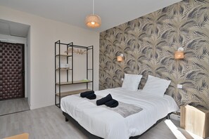 1 bedroom, WiFi, bed sheets