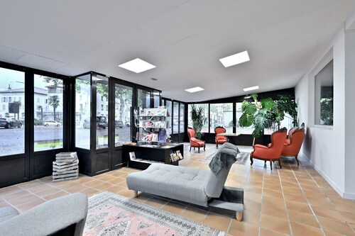 Chambre 'Chambre 7' avec terrasse partagée, Wi-Fi et climatisation
