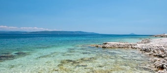 Villa Marina, Spacious 4 Bedroom Villa with Access to Two Shared Pools