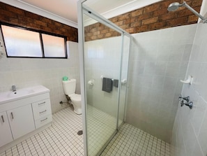 Habitación Deluxe doble | Escritorio, espacio para trabajar con un portátil, cortinas opacas